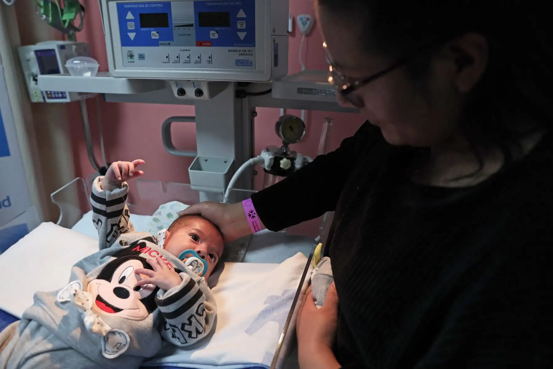 Brayden Montero, un bebé huancaíno de 3 meses, es dado de alta después de una compleja cirugía de 8 horas para reconstruir su corazón en el Instituto Nacional Cardiovascular - INCOR - ESSALUD. Foto: ANDINA/ Connie Calderon