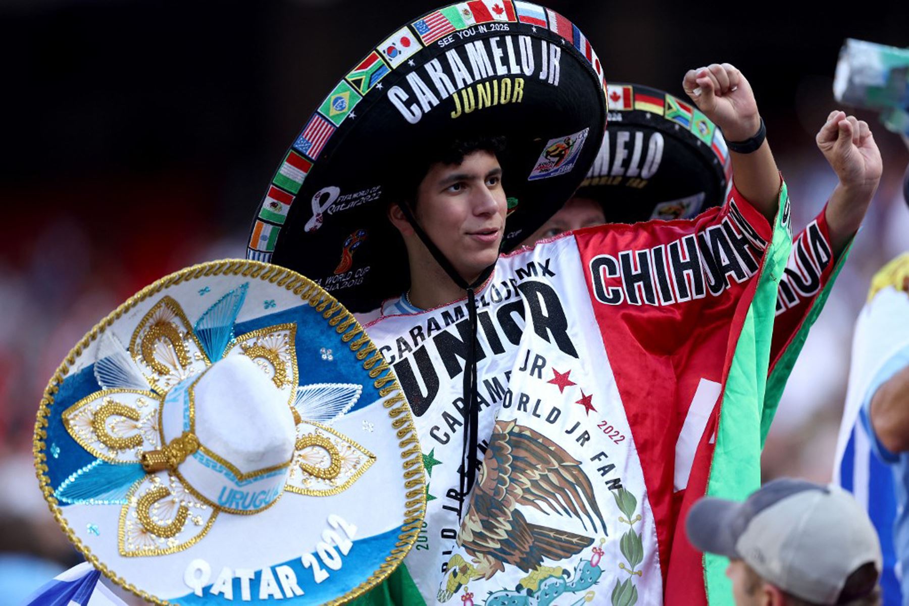 Los fanáticos que usan los sombreros Caramelo Jr animan durante el partido del Grupo C de la CONMEBOL Copa América 2024 entre Estados Unidos y Uruguay en el GEHA Field del Arrowhead Stadium .
Foto: AFP