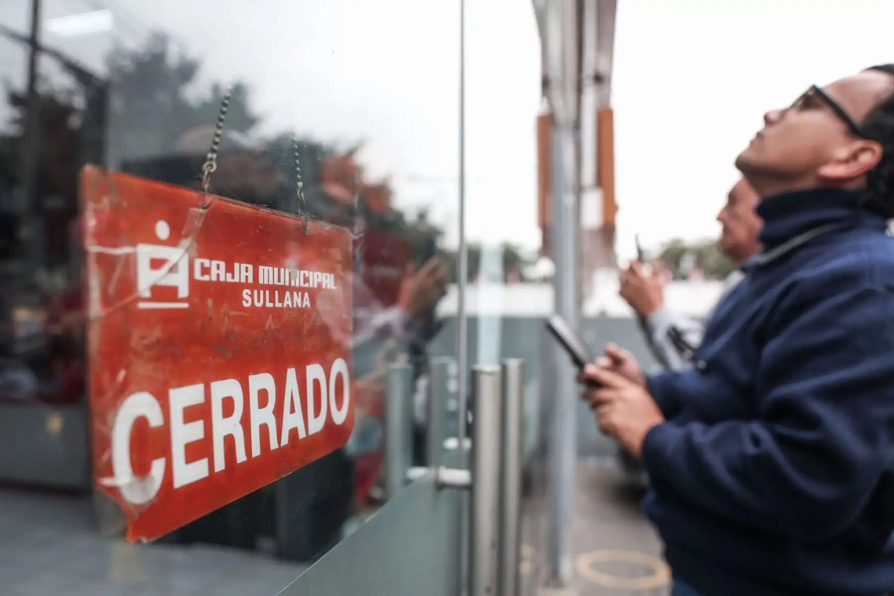 La Superintendencia de Banca, Seguros y AFP (SBS) informó que de acuerdo con el mandato constitucional de cautelar los intereses del público ahorrista y la estabilidad del sistema financiero, ha intervenido a la Caja Municipal de Ahorro y Crédito de Sullana. Foto: ANDINA/ Connie Calderon