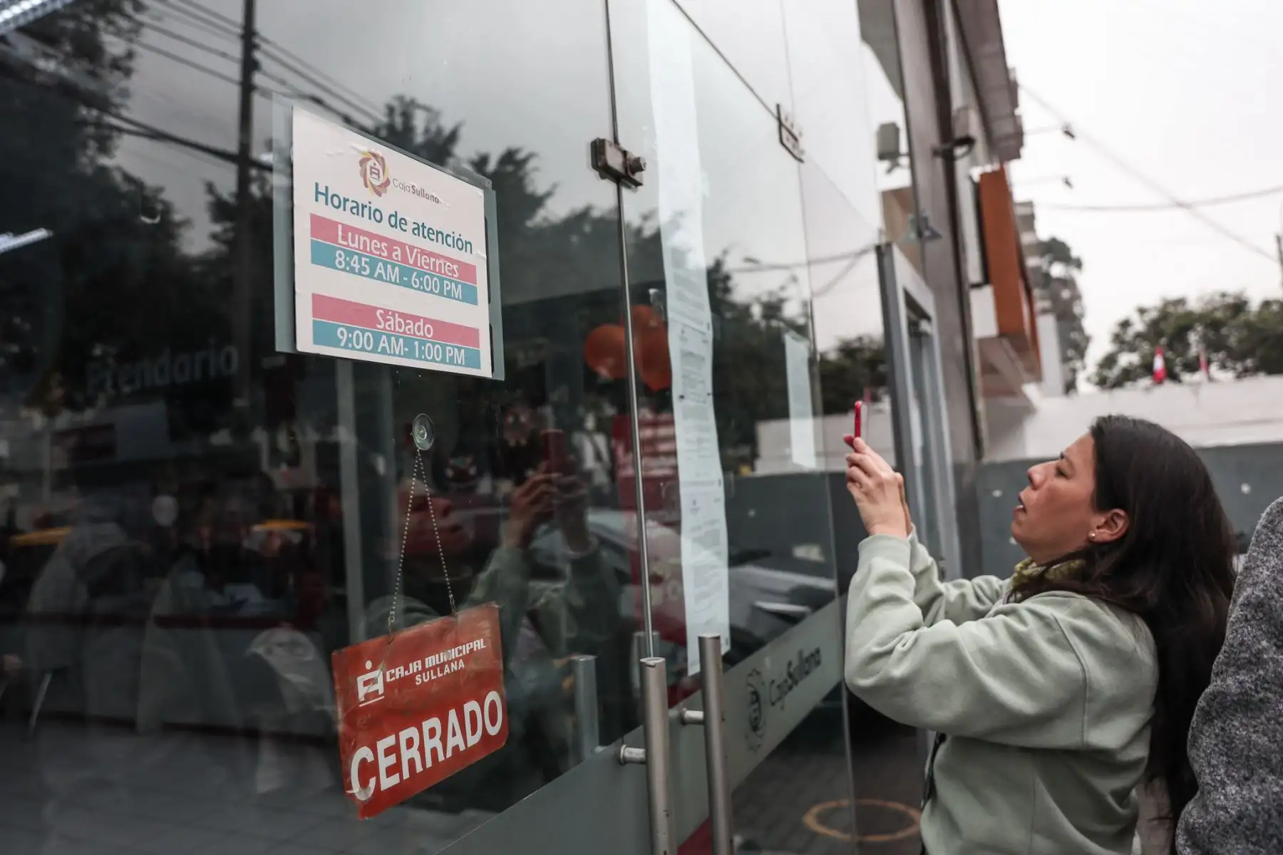 La Superintendencia de Banca, Seguros y AFP (SBS) informó que de acuerdo con el mandato constitucional de cautelar los intereses del público ahorrista y la estabilidad del sistema financiero, ha intervenido a la Caja Municipal de Ahorro y Crédito de Sullana. Foto: ANDINA/ Connie Calderon
