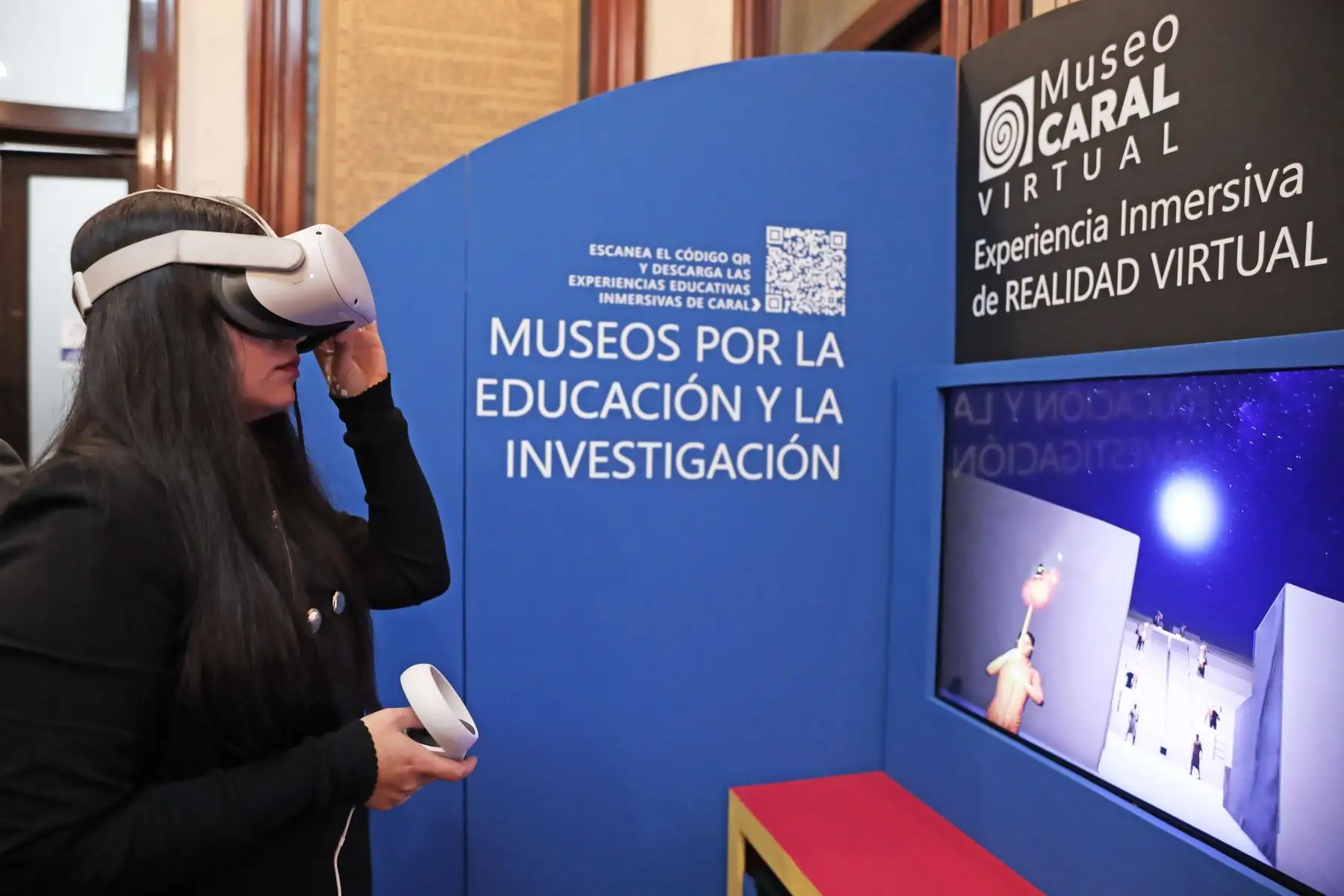 La exposición cuenta con experiencias inmersivas de realidad virtual y aumentada que les permite a los asistentes conocer la historia de la mano de la tecnología. Foto: ANDINA/ Connie Calderon
