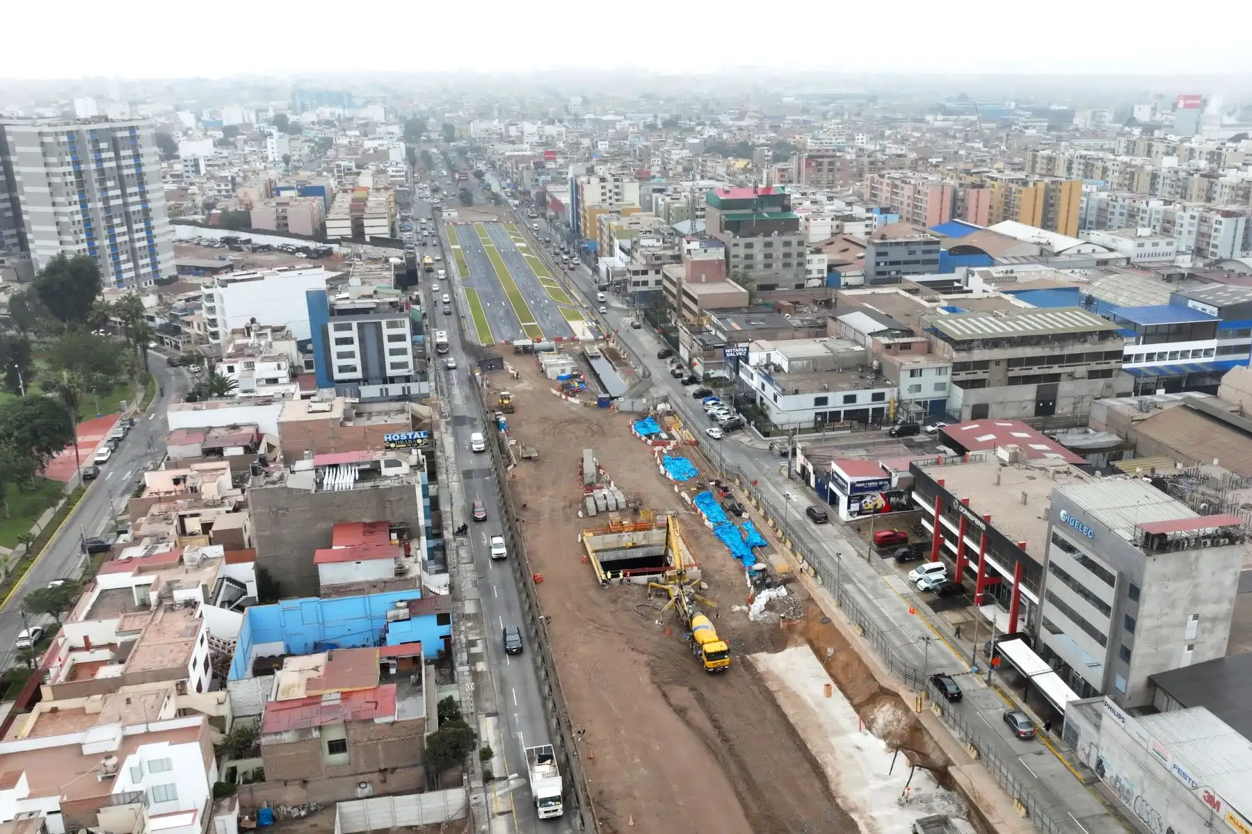 Estación Óscar Benavides de la Línea 2 del Metro de Lima y Callao, en donde a partir de la quincena de julio se reabrirá un tramo ubicado entre las avenidas Hipólito Unanue y Enrique Meiggs para el transporte público y privado, luego de años de obras de construcción. Foto: ANDINA/Daniel Bracamonte