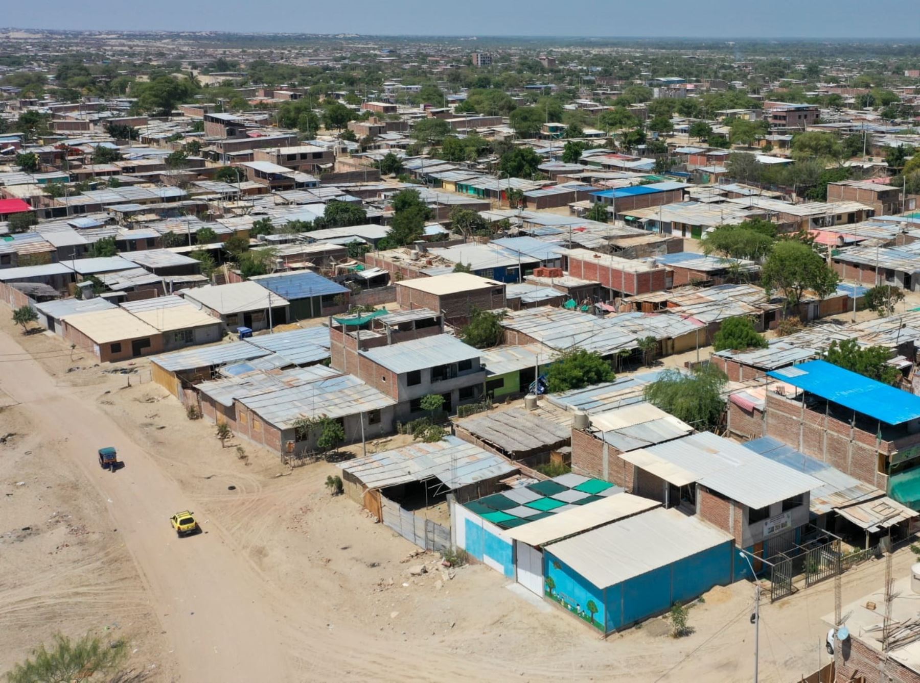 Miles de pobladores de diversos asentamientos humanos de Sullana, región Piura, se beneficiarán con la ejecución del proyecto de agua potable y alcantarillado que ejecutará el Ministerio de Vivienda. ANDINA/Difusión