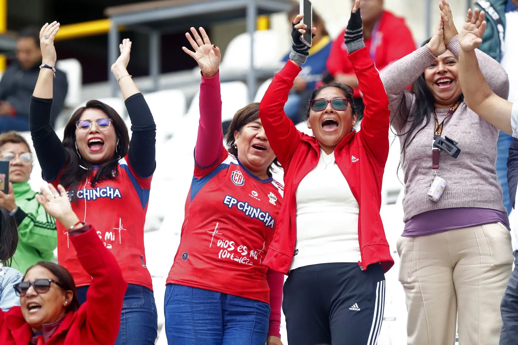 Familiares de los reclusos de los centros penitenciarios del Callao y de Chincha acudieron al Estadio Nacional para alentarlos durante la final de la Copa América Penitenciaria 2024, partido en el que representaban a las selecciones de Perú y Costa Rica respectivamente. Foto: ANDINA/Daniel Bracamonte