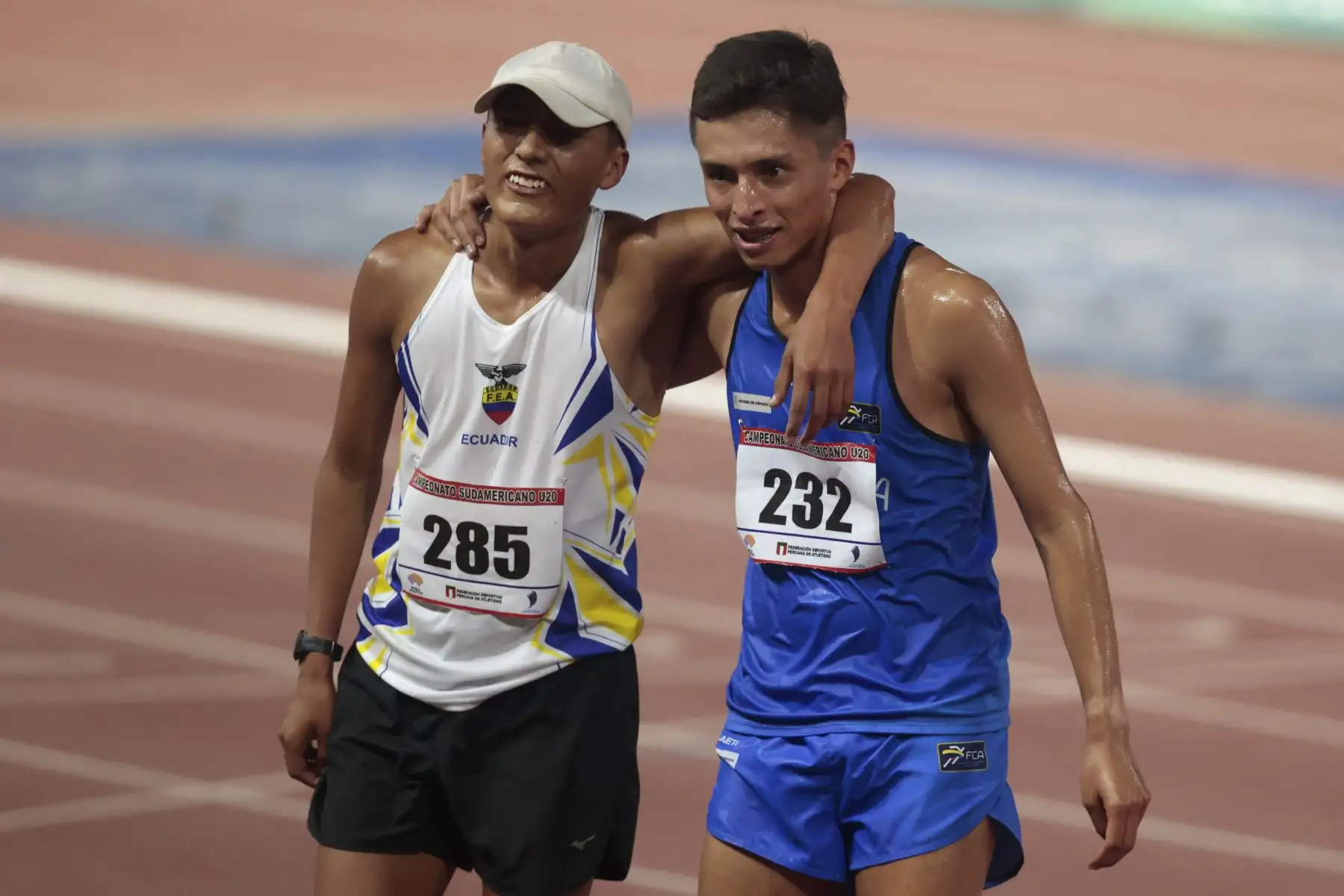 Campeonato de Atletismo Sub 20 Sudamericano de 10,000 metro en Videna primer puesto Ramirez Hernández José de Colombia, segundo puesto Alfonso Carvajal Julián Colombia y tercer puesto Ivan Dario Oña Colcha Ecuador  
Foto: ANDINA/Vidal Tarqui