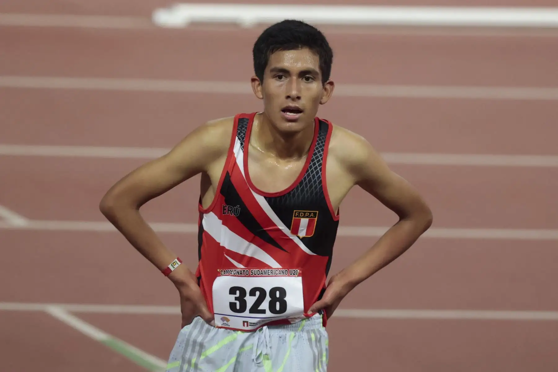 Campeonato de Atletismo Sub 20 Sudamericano de 100 metro en Videna primer puesto Meneses Marín Kheny de perú.
Foto: ANDINA/Vidal Tarqui