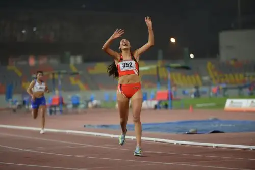 La deportista cusqueña Luz Arias llegó primera. a la meta de los 5 mil metros planos