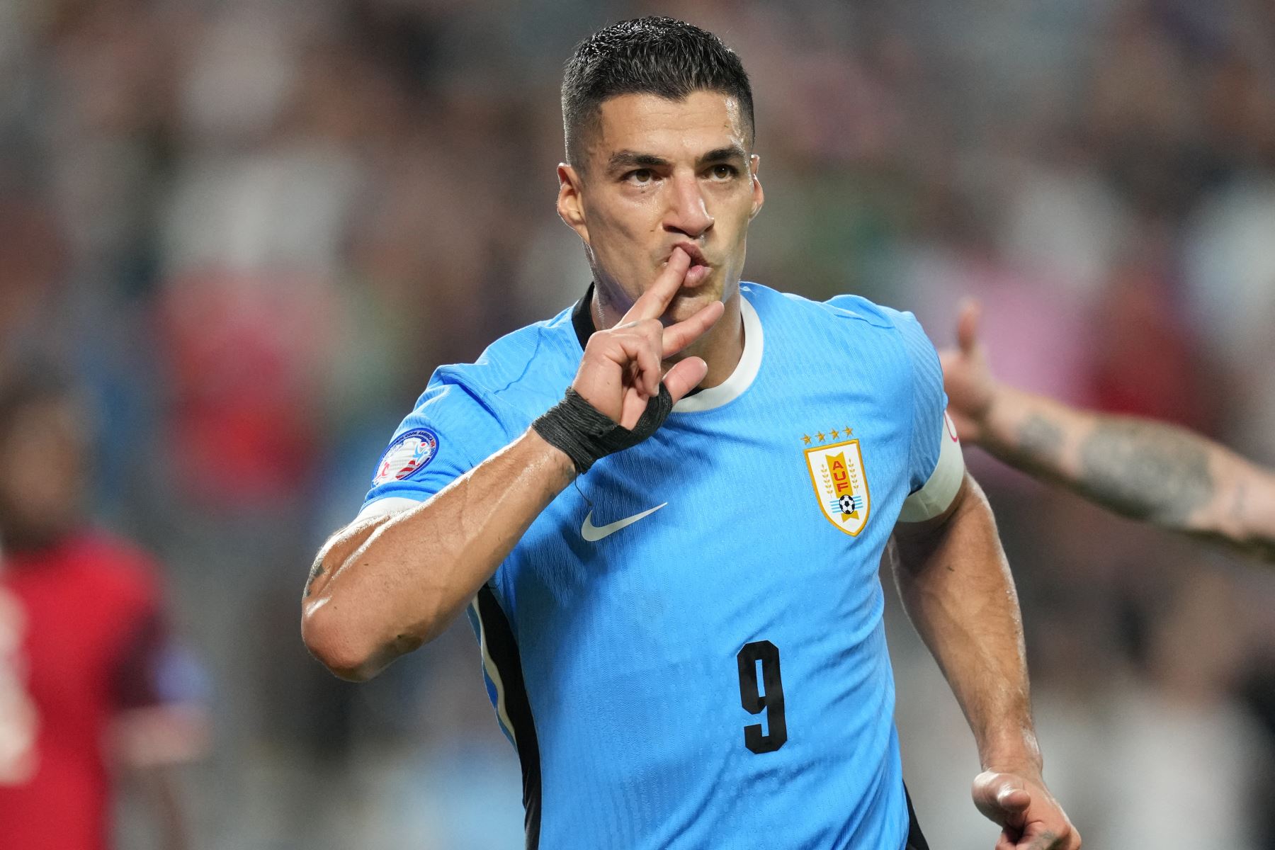 Luis Suárez de Uruguay celebra después de anotar el segundo gol del equipo durante el partido por el tercer lugar de la CONMEBOL Copa América 2024 entre Uruguay y Canadá en el estadio Bank of America .
Foto: AFP