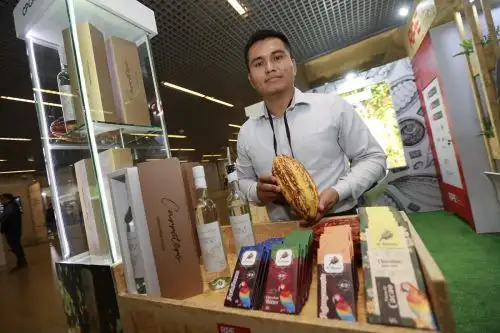 Más pequeños productores podrán exportar productos como chocolates en base al cacao peruano. Foto: Cortesía.