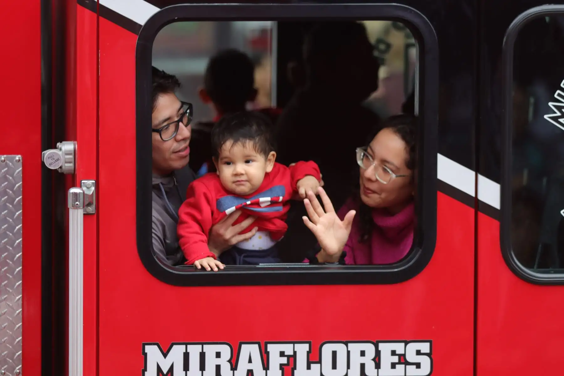 Desfile Cívico Escolar que con ocasión de las fiestas patrias se realizó en el distrito de Miraflores, con motivo de la conmemoración del 203 aniversario de la independencia del Perú. Foto: ANDINA / Lino Chipana.