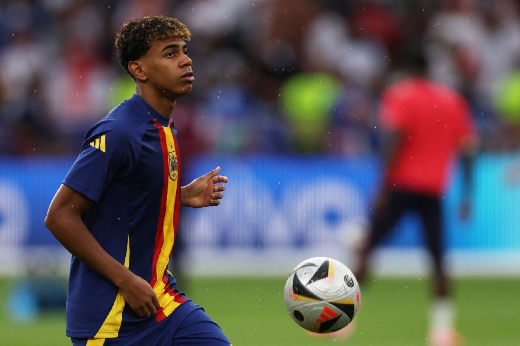 Lamine Yamal es jugador internacional del F.C. Barcelona. Foto: AFP