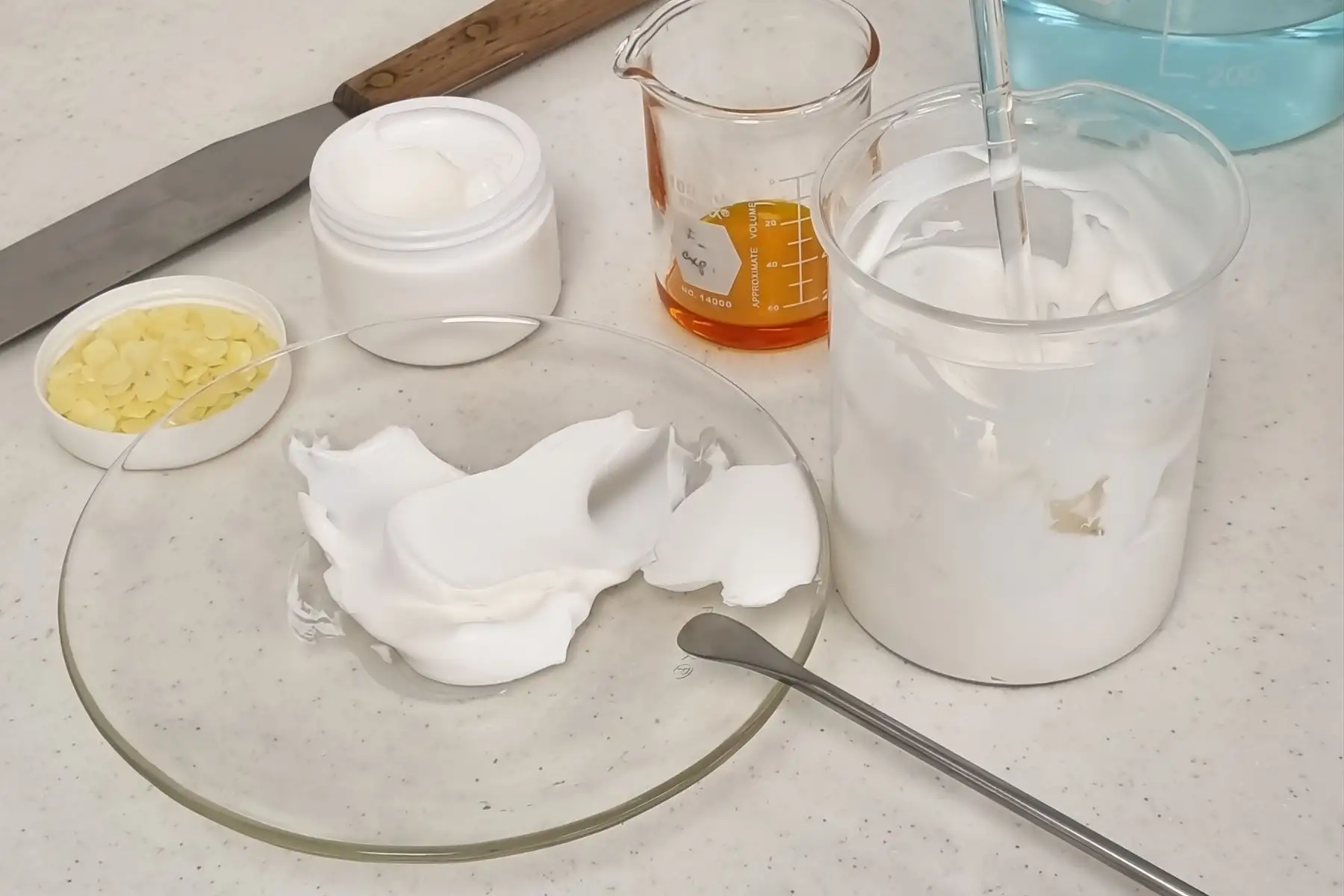 El aceite de sinami posee un alto contenido de ácido linoléico, omega 6 y ácido palmítico, lo que lo convierte en un potencial insumo para los productos de los sectores cosméticos y farmacéuticos.