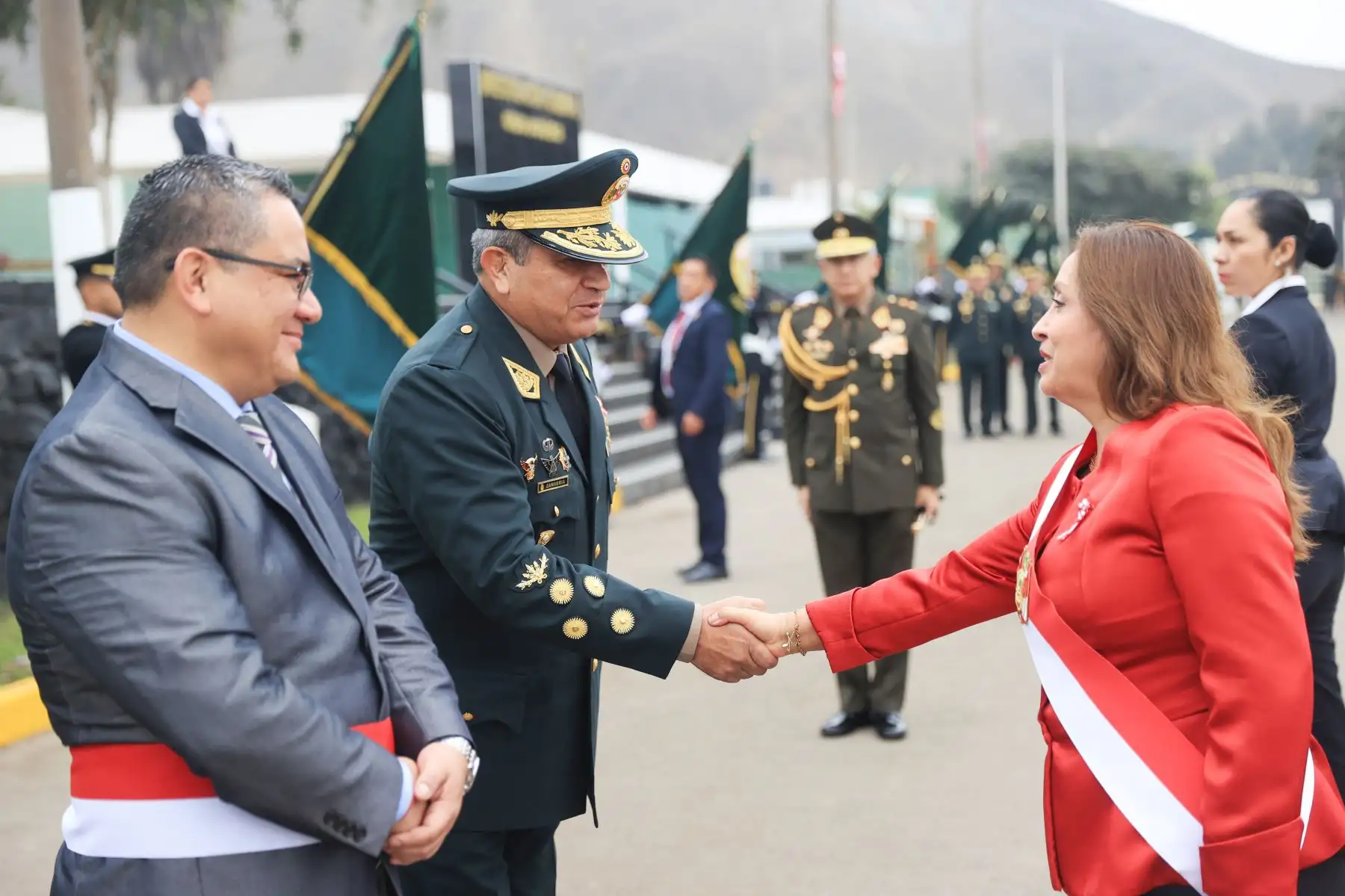 La presidenta Dina Boluarte participa en ceremonia de graduación extraordinaria de alféreces de la Escuela de Oficiales de la Policía Nacional del Perú, Promoción “Perseverancia”. Foto: ANDINA/Prensa Presidencia. Foto: ANDINA/Prensa Presidencia