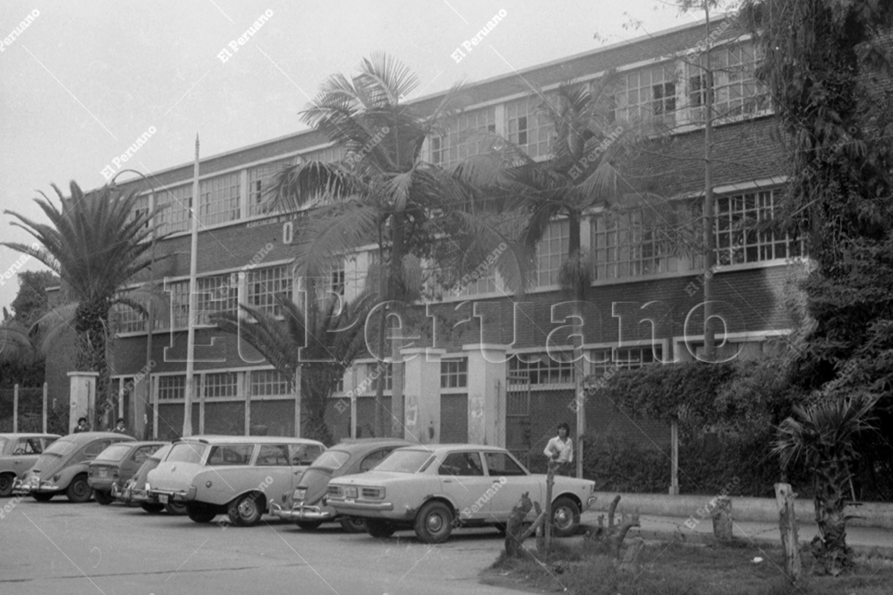 Lima  - 12 julio 1977 / Gran Unidad Escolar Mariano Melgar de Breña. Foto: Archivo Histórico de El Peruano /Américo Alburquerque