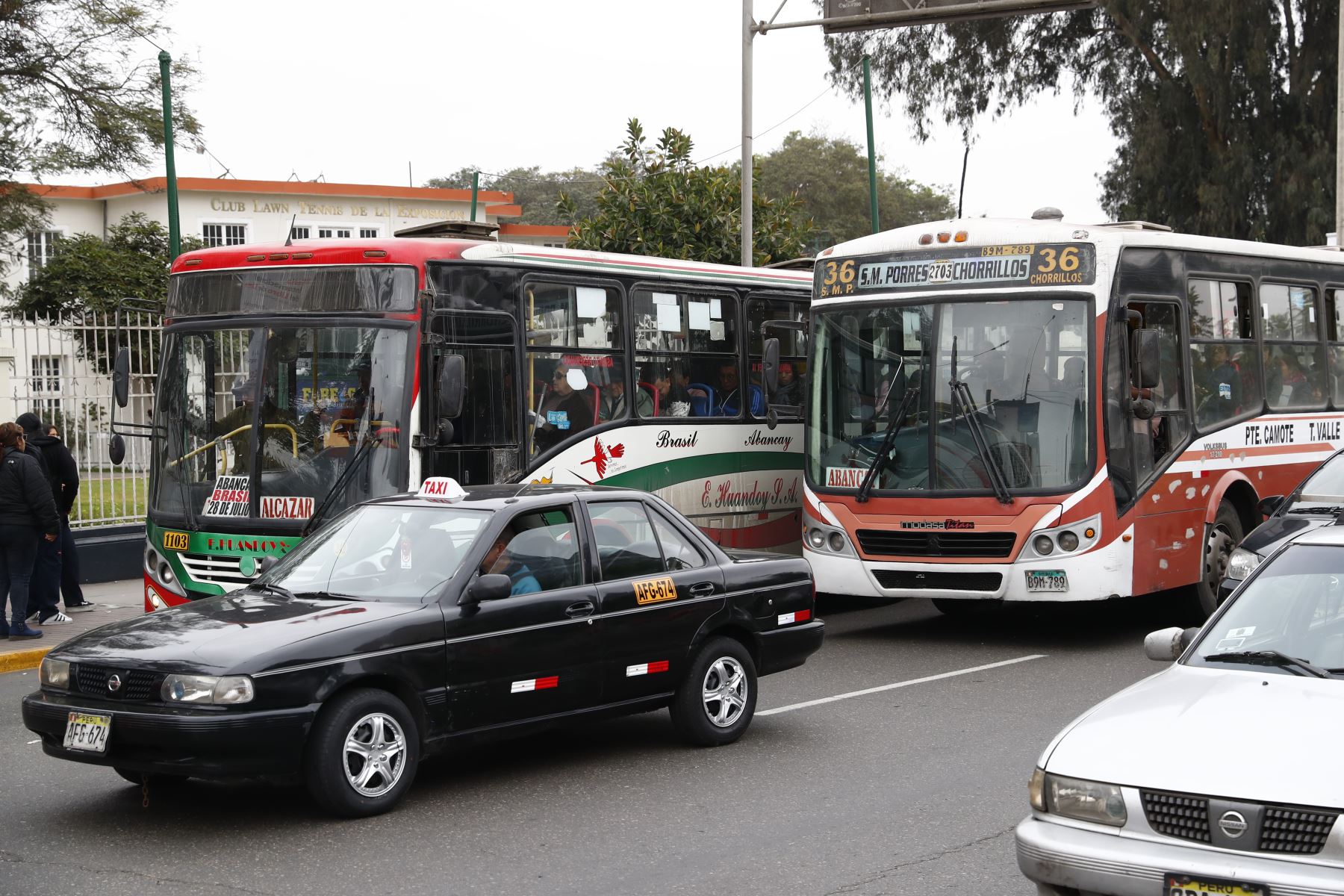 Transportistas retoman sus actividades de servicio. ANDINA/Daniel Bracamonte