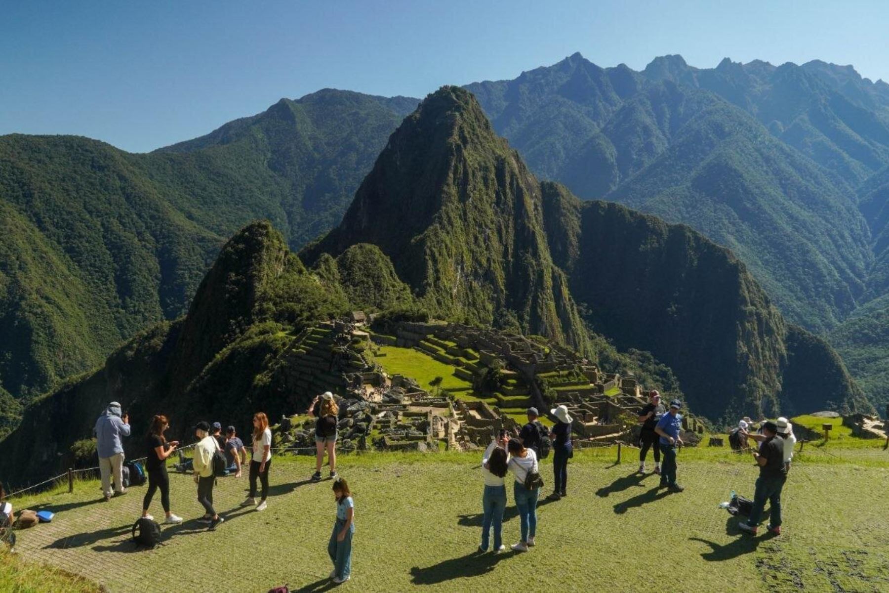 Desde el 1 de junio está en vigencia la temporada alta y se permite el ingreso de 5,600 visitantes por día hasta el 15 de octubre del 2024, así como el 30 y 31 de diciembre. Foto: ANDINA/Mincul