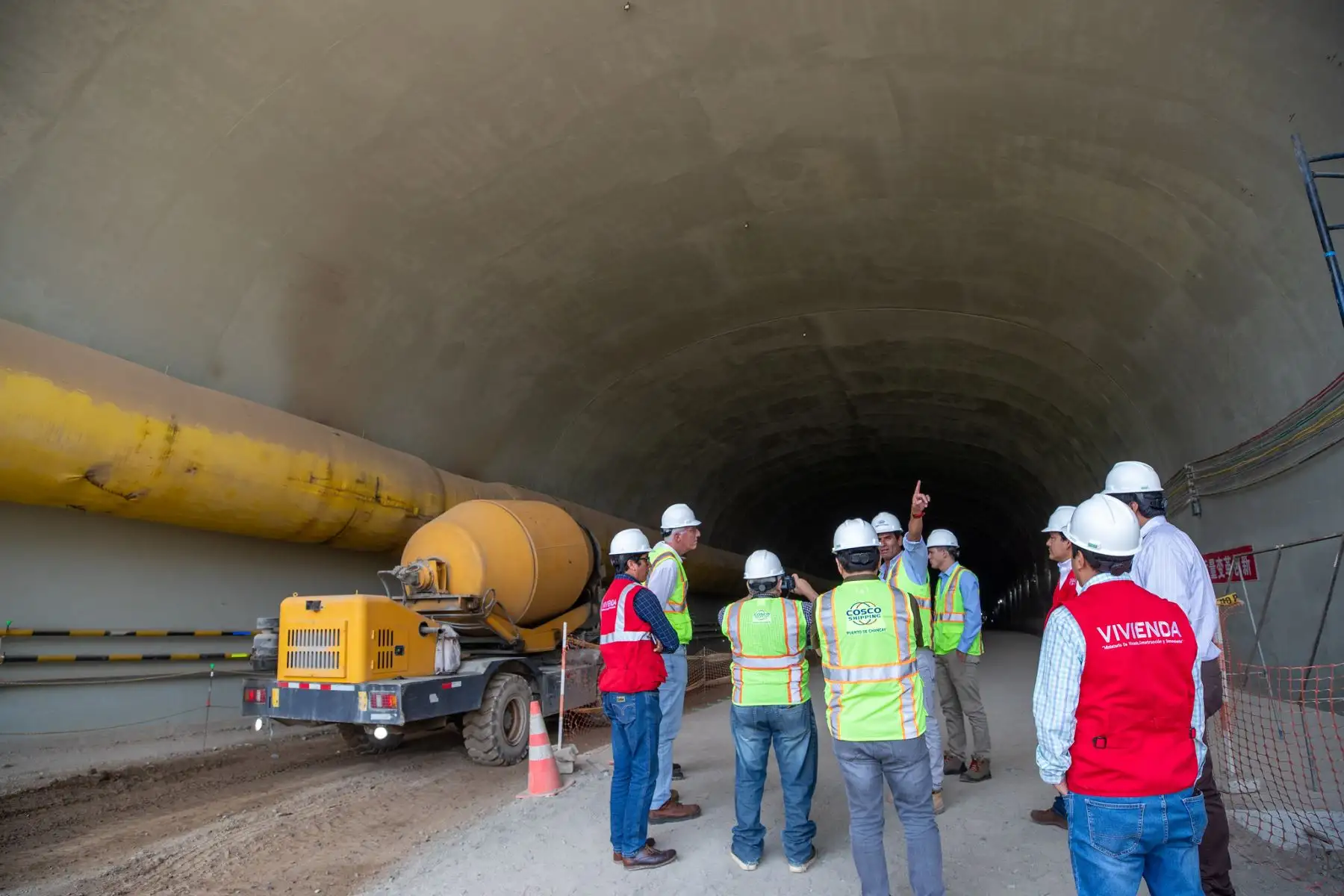 Visita de funcionarios del MVCS a las obras de construcción del Puerto Chancay.
Foto: MVCS