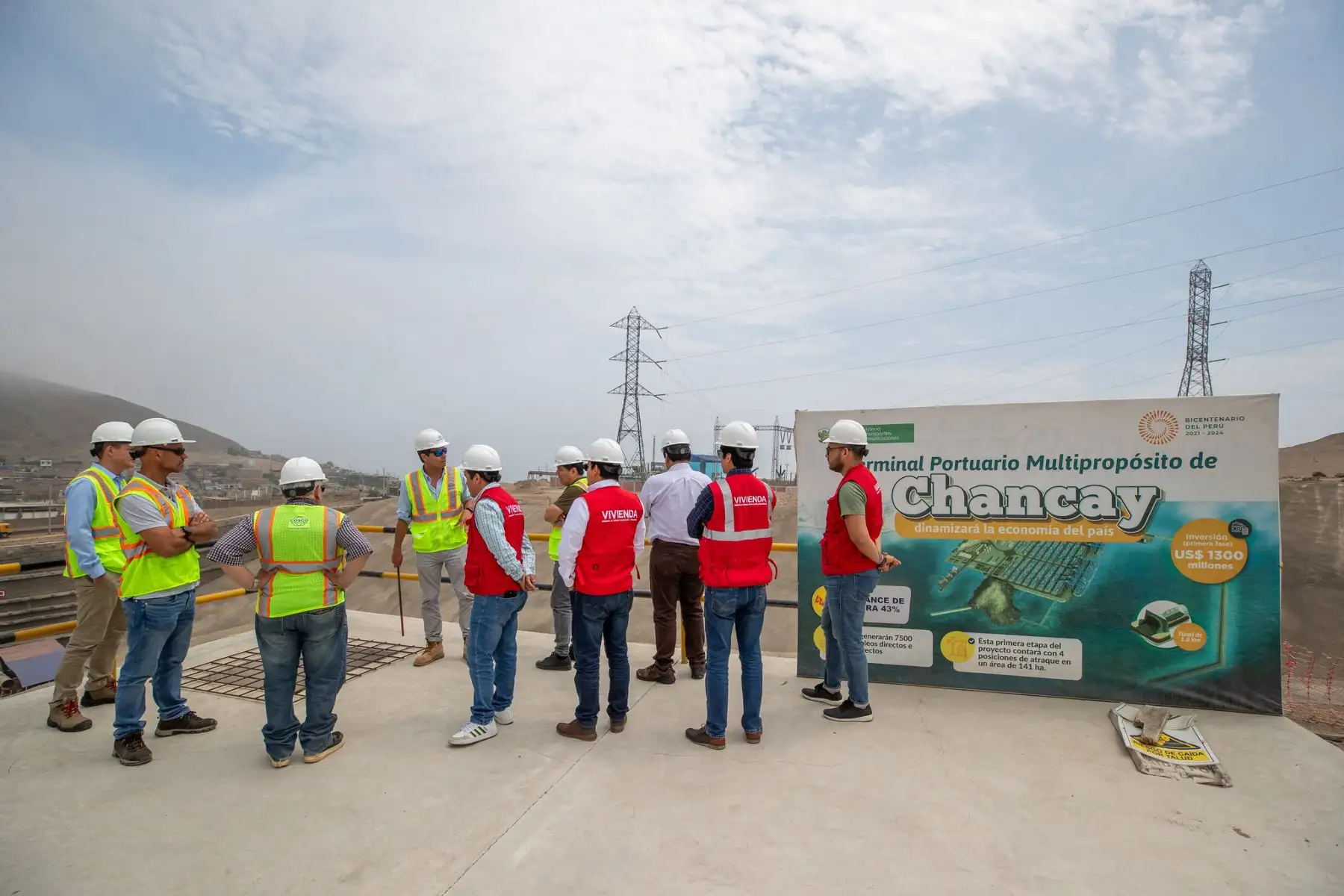 Visita de funcionarios del MVCS a las obras de construcción del Puerto Chancay.
Foto: MVCS
