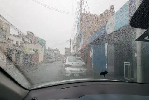 Habrá mayor cobertura nubosa, presencia de niebla/neblina y llovizna en la noche y en las primeras horas de la mañana.
