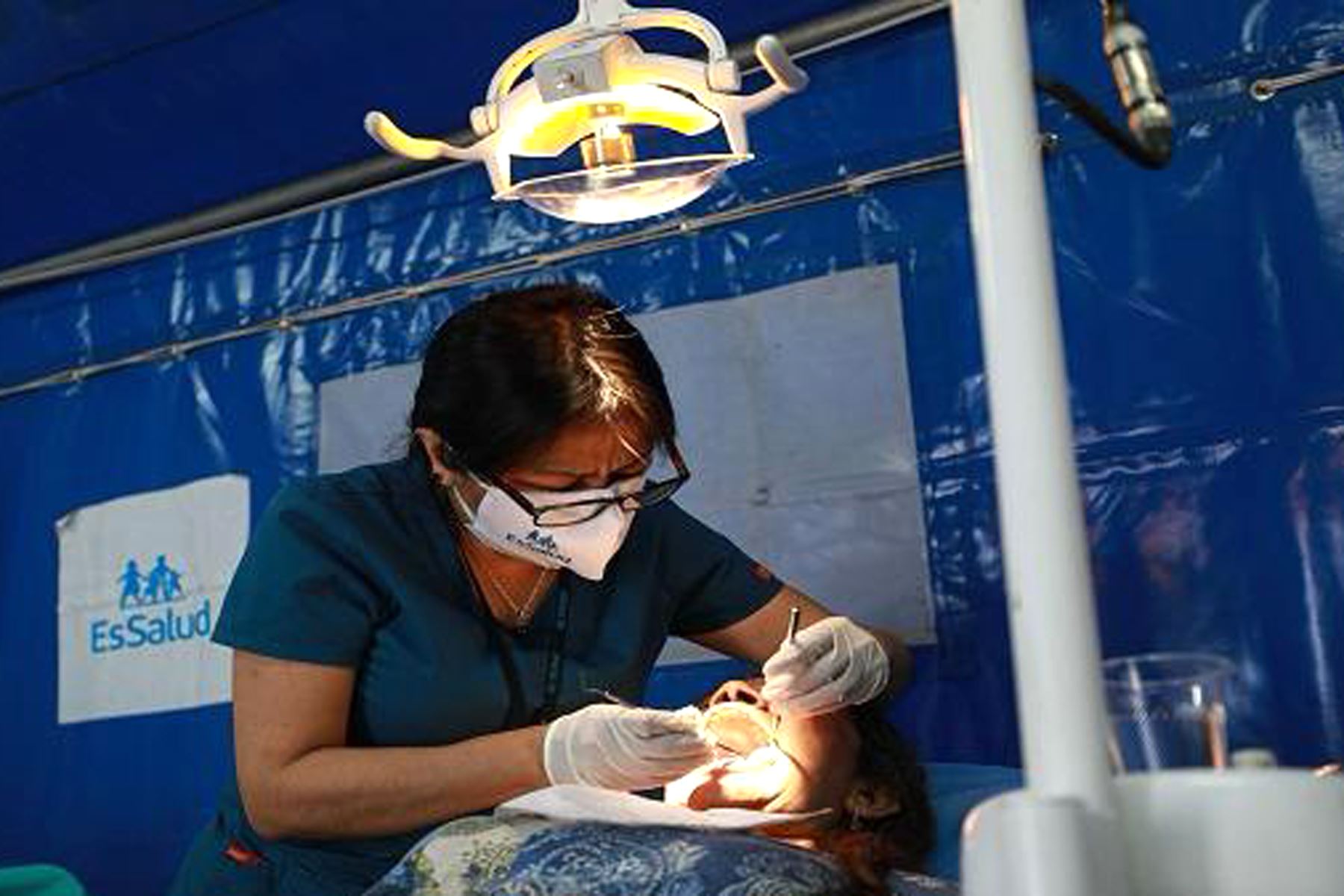 Profesionales del Hospital Perú brindan atenciones en las especialidades de ginecología, medicina interna, medicina familiar, neumología, dermatología, pediatría, odontología y oftalmología. Foto: ANDINA/EsSalud