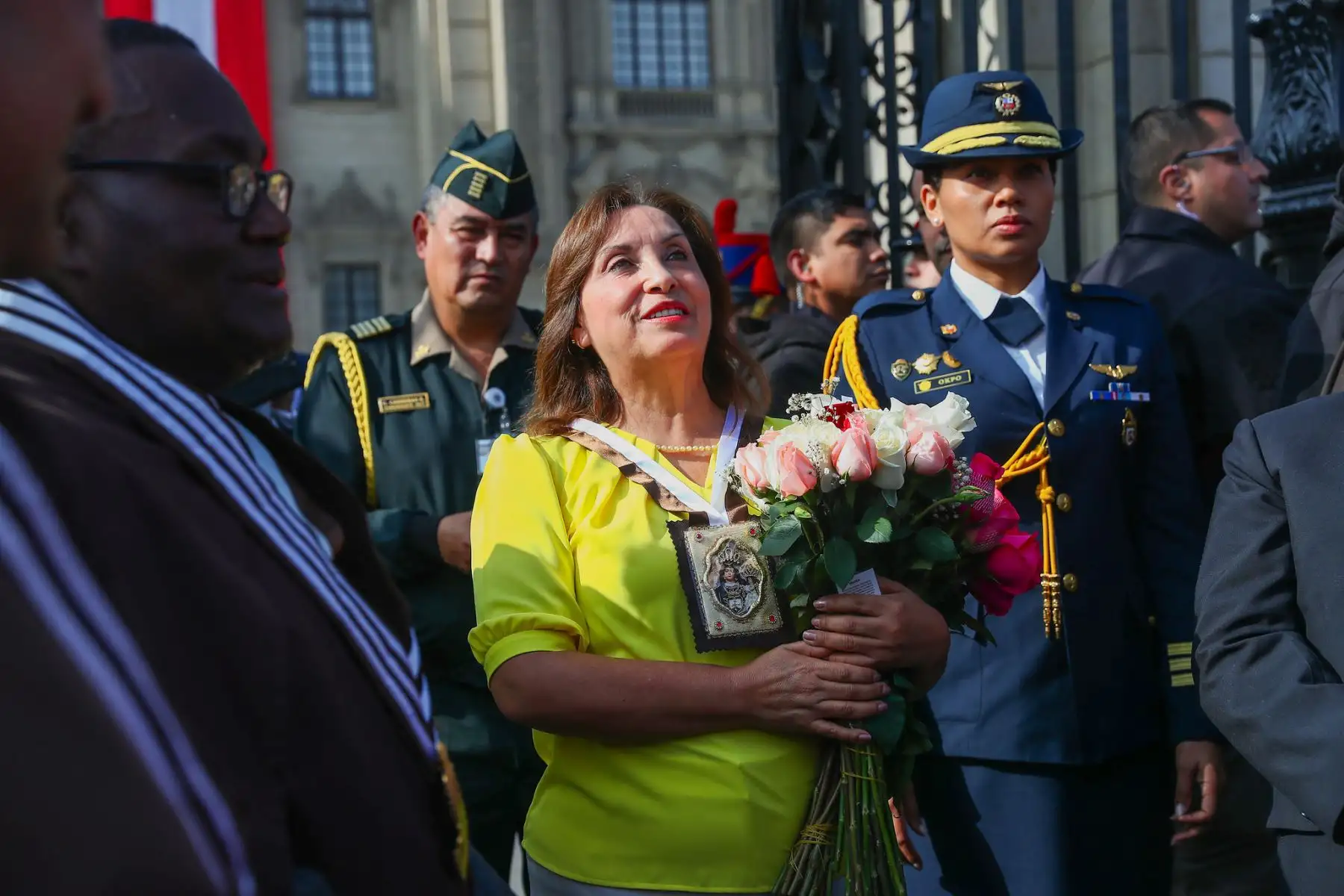 La presidenta de la república, Dina Boluarte, participa  en el homenaje a la Virgen del Carmen, cuya procesión llegó hasta la Plaza de Armas de Lima.
Foto: ANDINA/Prensa Presidencia
