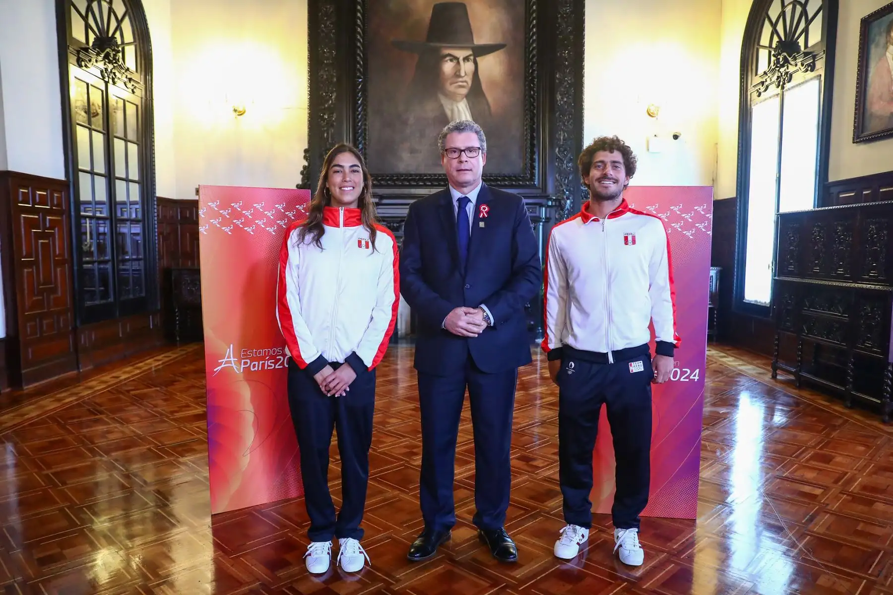 La presidenta de la República, Dina Boluarte, expresa el reconocimiento del gobierno a los deportistas clasificados para participar en los Juegos Olímpicos de París, y detalló los premios adicionales que en el país se les otorgará en caso obtengan medallas al participar en sus respectivas disciplinas.
Foto: ANDINA/ Prensa Presidencia