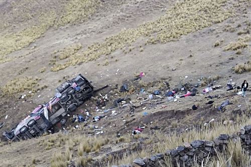Tragedia en Ayacucho: se eleva a 29 los fallecidos por volcadura de bus interprovincial