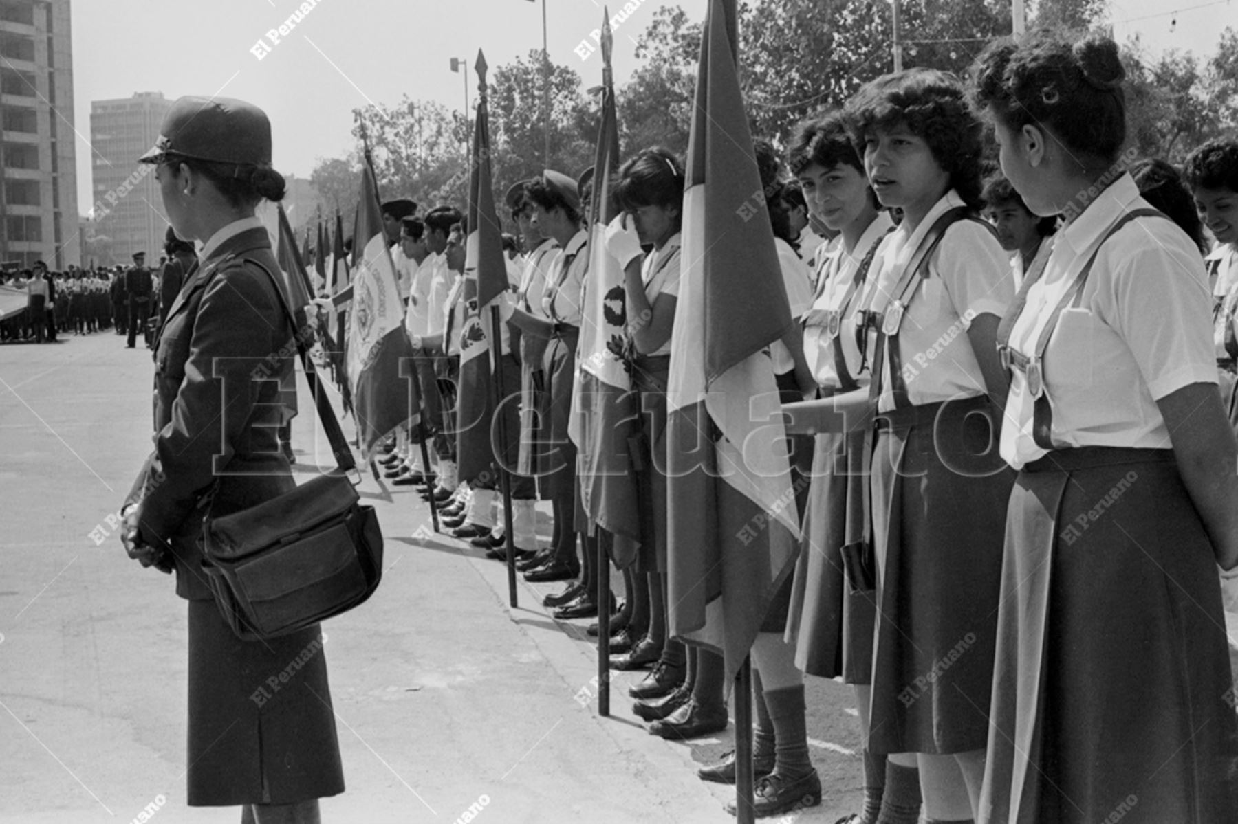 Lima - 18 mayo 1985 / Ceremonia de juramentación de policías escolares. Foto: Archivo Histórico de El Peruano / Pavel Marrul