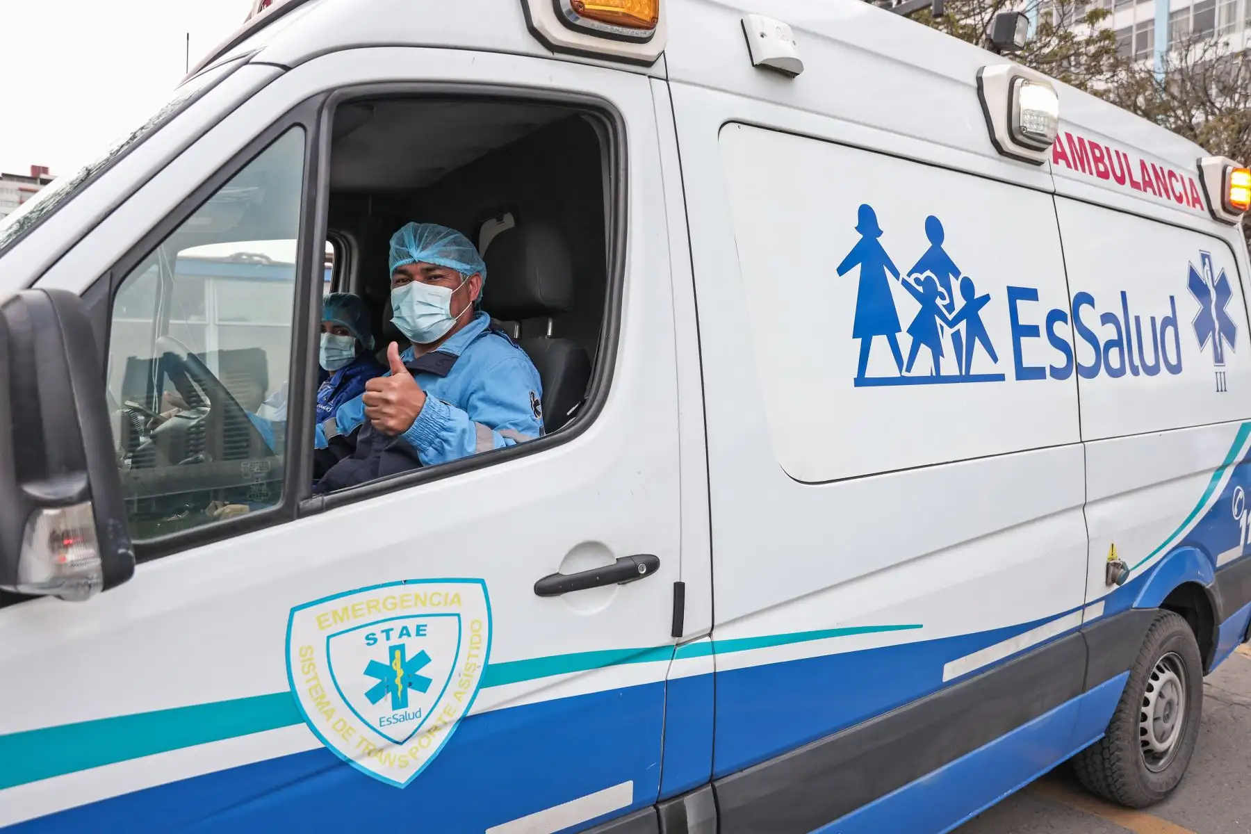 En el operativo participaron médicos, especialistas, enfermeras, técnicos, personal administrativo, pilotos de la Policía Nacional, choferes de ambulancia, entre otros, con el fin de salvar vidas. Foto: ANDINA/ Connie Calderon