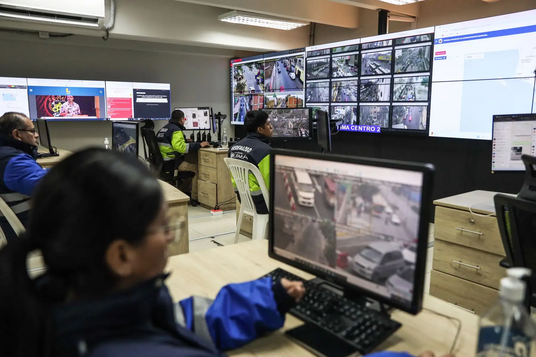 La Policía Nacional del Perú, con apoyo de Serenazgo de Lima Metropolitana, presenta nuevas medidas implementadas en la Central Integrada de cámaras de seguridad. Foto: ANDINA/ Connie Calderon