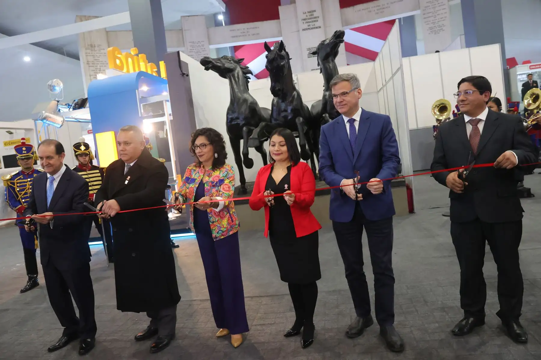 Se inaugura la 28° edición de la Feria Internacional del Libro. Foto: ANDINA/Melina Mejía