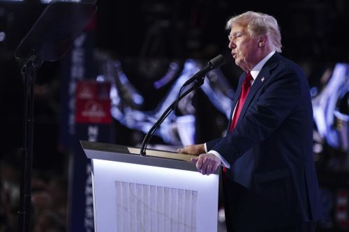 Candidato presidencial Donald Trump ofreció su primera intervención pública en la Convención Nacional Republicana tras atentado. Foto: EFE
