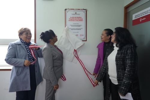 Ministra Teresa Hernández participó en la inauguración de una nueva sede del servicio Mi60+ del Mimp. Foto: ANDINA/Difusión