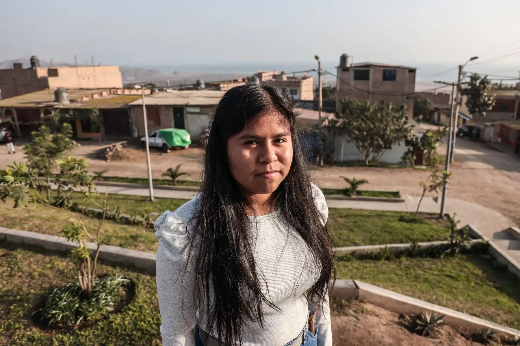 Jimena Pasquel es una estudiante de psicología que vive en Pachacútec, Ventanilla. Gracias a su constante esfuerzo y dedicación en los estudios, ha ganado becas e incentivos que le han permitido llevar un curso en Inglaterra. Foto: ANDINA/Connie Calderon