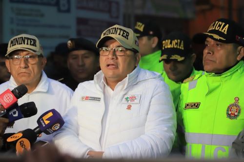 El ministro del Interior, Juan José Santiváñez, detalló que Contingente policial estará a cargo de la seguridad permanente tanto del damero A como del damero B, durante las 24 horas del día