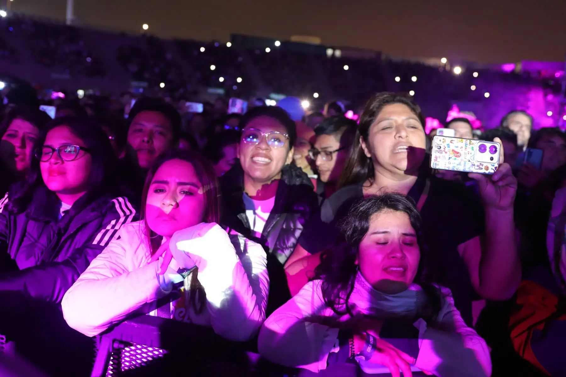 Concierto La Despedida 2024 de Nubeluz en el estadio de San Marcos.
Almendra Gomelsky, Lily Braun y Xiomi Xibille y  todo el elenco original del popular programa infantil se despiden de sus fans.
Foto: ANDINA / Lino Chipana.