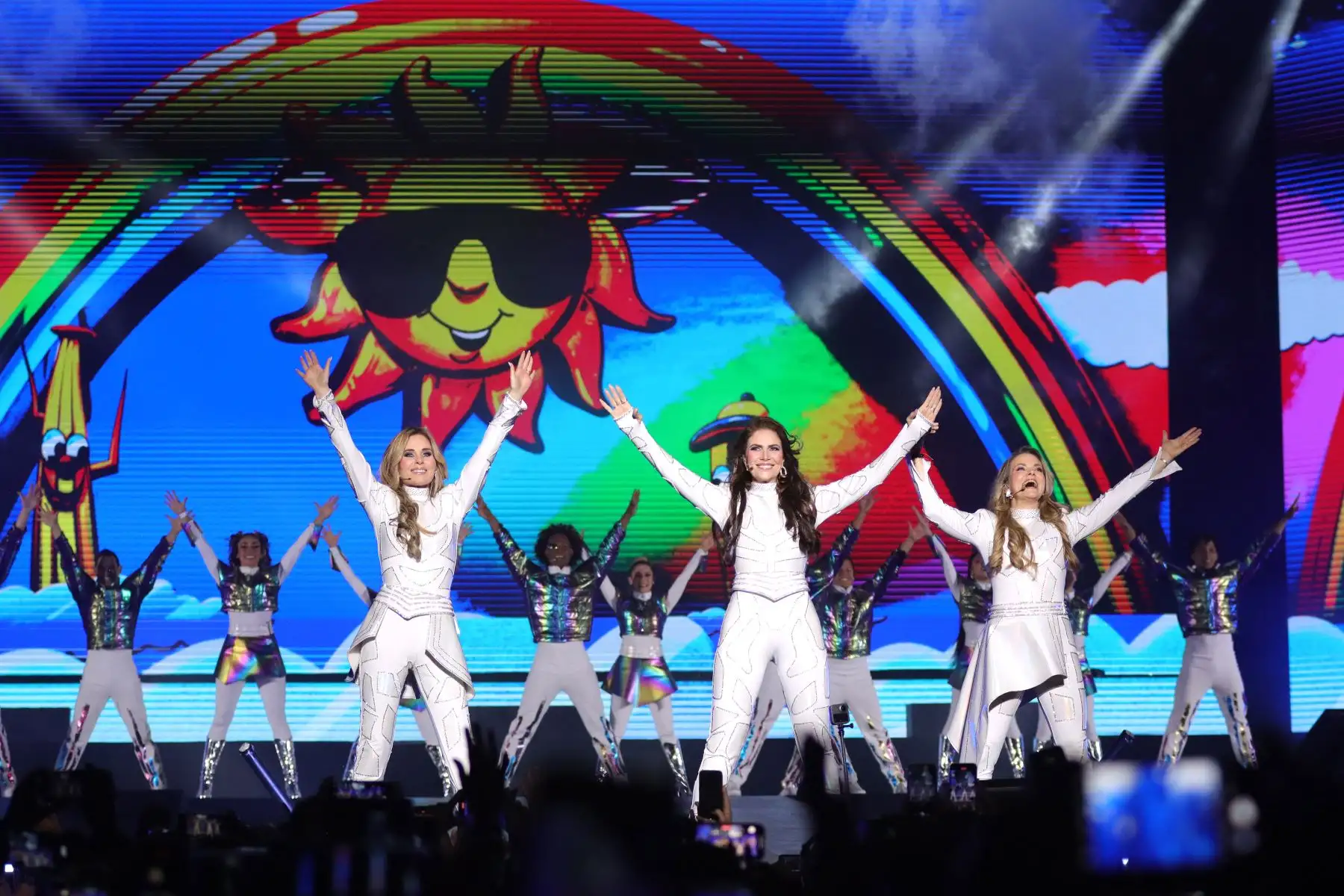 Concierto La Despedida 2024 de Nubeluz en el estadio de San Marcos.
Almendra Gomelsky, Lily Braun y Xiomi Xibille y  todo el elenco original del popular programa infantil se despiden de sus fans.
Foto: ANDINA / Lino Chipana.