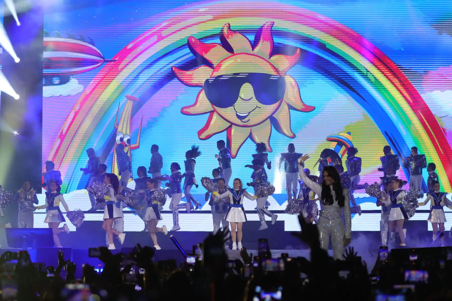 Concierto La Despedida 2024 de Nubeluz en el estadio de San Marcos.
Almendra Gomelsky, Lily Braun y Xiomi Xibille y  todo el elenco original del popular programa infantil se despiden de sus fans.
Foto: ANDINA / Lino Chipana.