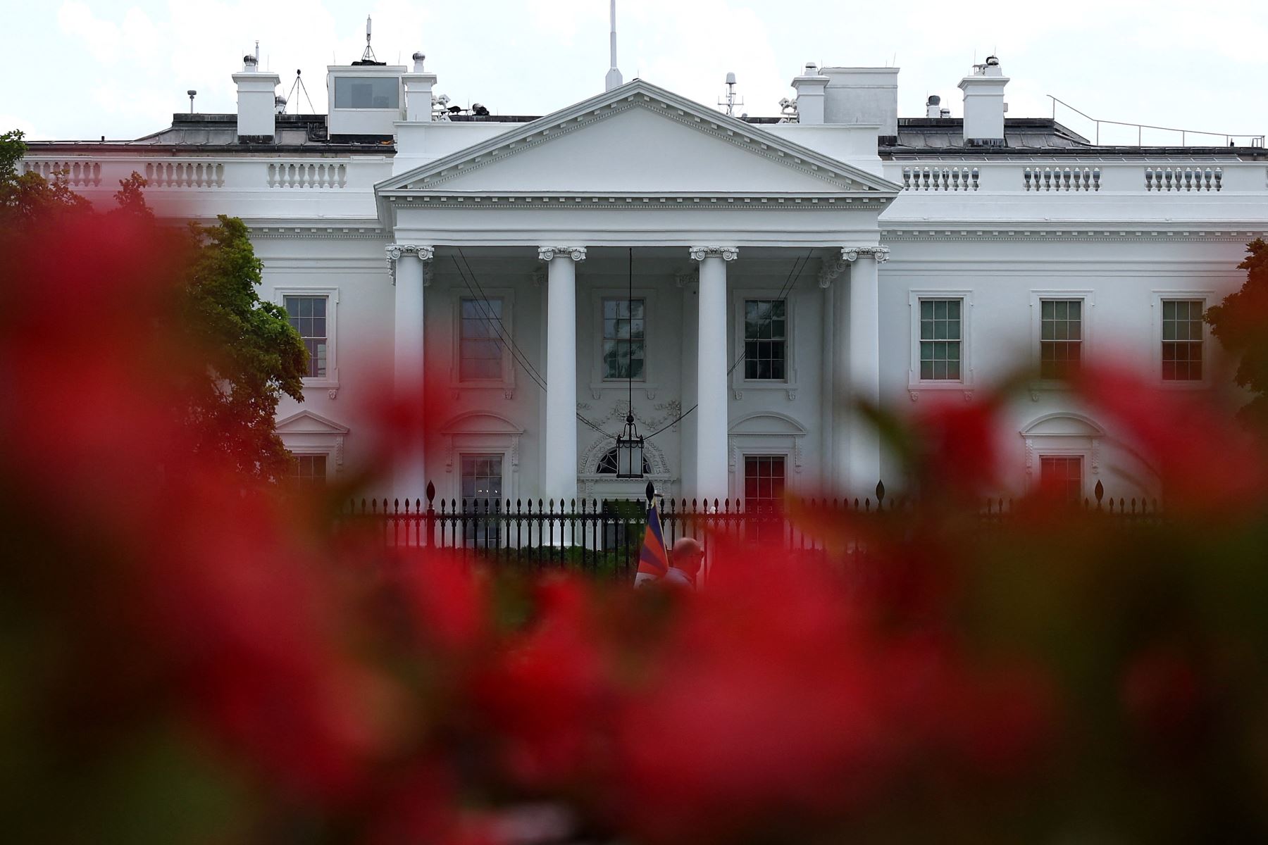 La entrada principal se ve después de que el presidente estadounidense Joe Biden anunciara que abandonó la carrera por la reelección de la Casa Blanca.
Foto: AFP