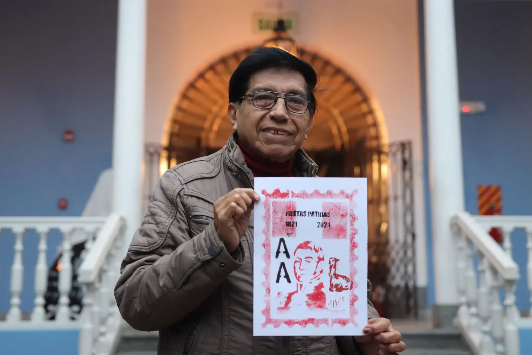 En el marco de la celebraciones de fiestas patrias la Pinacoteca Municipal Ignacio Merino organizó un taller de sténcil. Se realizó estampados, composición de imágenes alusivas a los símbolos patrios y personajes de nuestra independencia.
Foto: ANDINA / Lino Chipana.