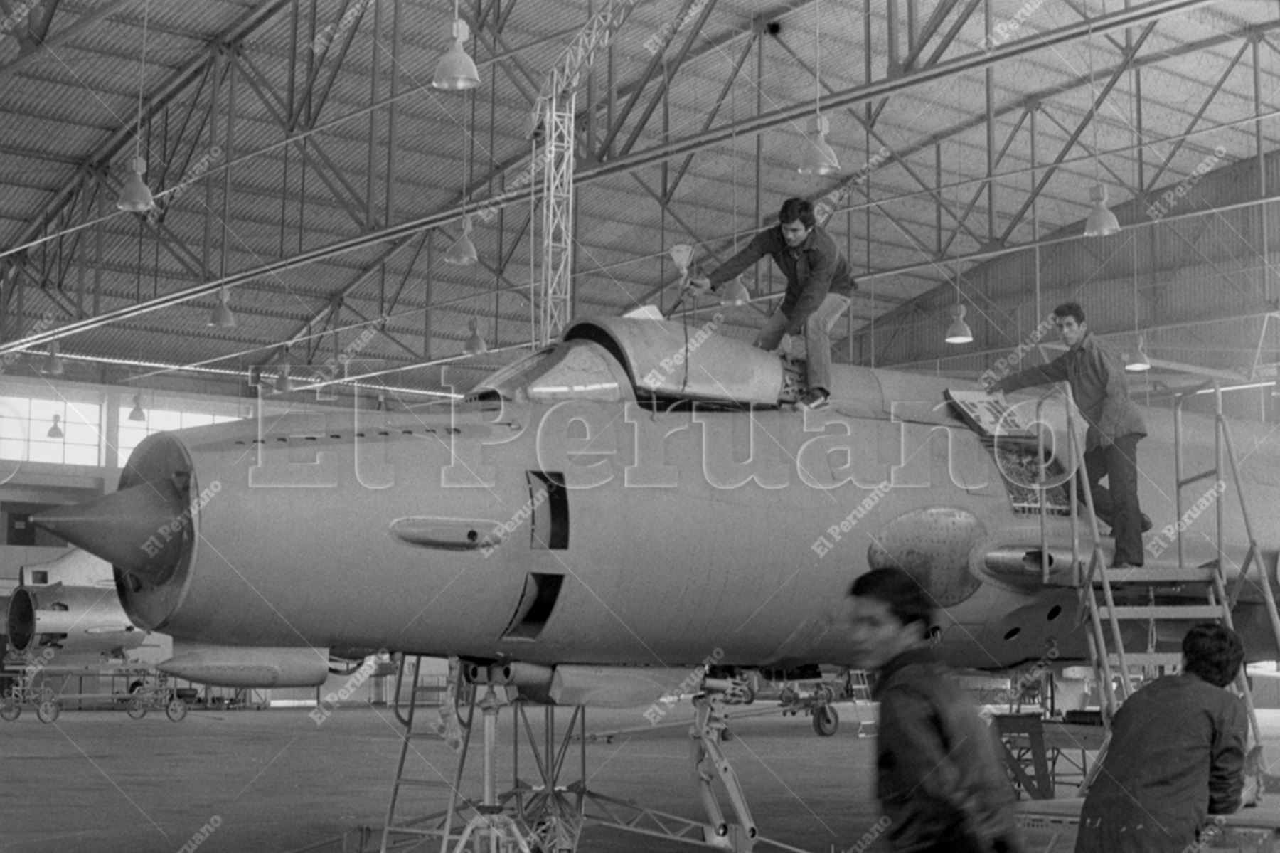 Lima - 12 junio 1986 / l Servicio de Mantenimiento (SEMAN) de la Fuerza Aérea del Perú (FAP). Es uno de los centros de reparación de aeronaves más importantes de Latinoamérica. Foto: Archivo Histórico de El Peruano / Norman Córdova