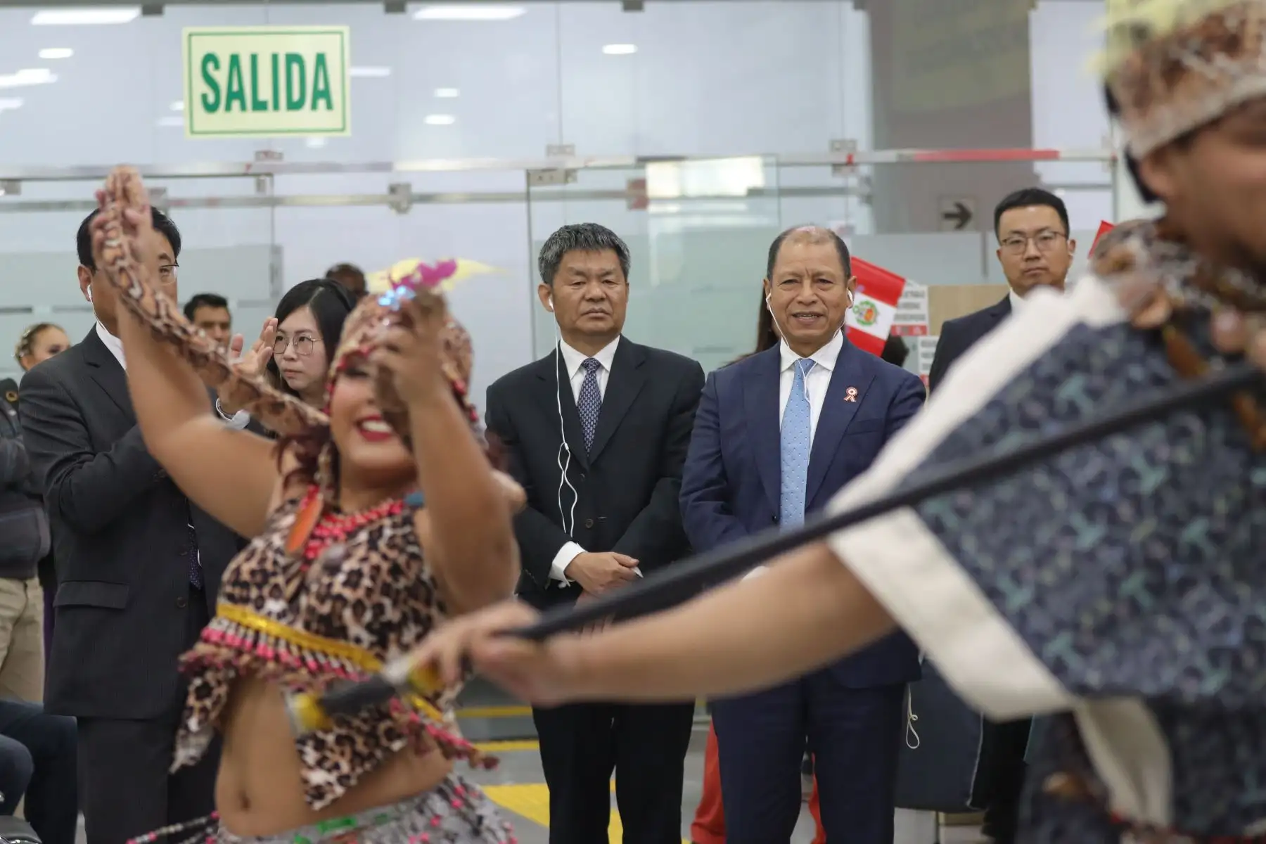Viceministro de Recursos Humanos y Seguridad Social de China Wu Xiuzhang se reúne con Ministro de Trabajo, Daniel Maurate Romero.
Visitan el Centro de Empleo de Lima Metropolitana y al Centro Integrado Formaliza Perú.
Ministerio de Trabajo.
Foto: ANDINA / Lino Chipana