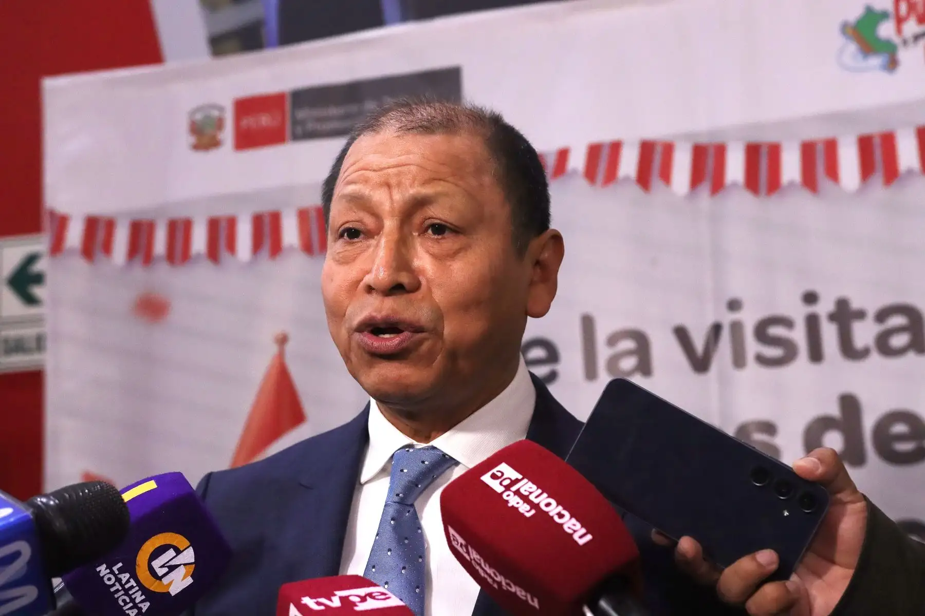 Viceministro de Recursos Humanos y Seguridad Social de China Wu Xiuzhang se reúne con Ministro de Trabajo, Daniel Maurate Romero.
Visitan el Centro de Empleo de Lima Metropolitana y al Centro Integrado Formaliza Perú.
Ministerio de Trabajo.
Foto: ANDINA / Lino Chipana