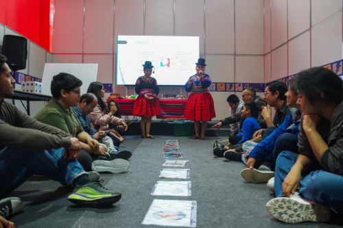 FIL Lima: clases de quechua para niños y presentan edición multilingüe de Paco Yunque.
