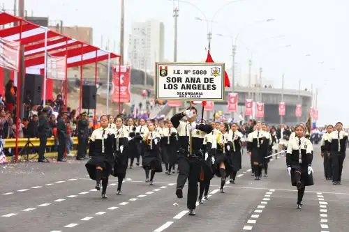 El Gobierno Regional del Callao organizó el gran Desfile Escolar, Cívico y Militar por Fiestas Patrias 2024, que congregó a delegaciones de estudiantes, instituciones, y Fuerzas Armadas y Policiales, quienes demostraron su fervor patriótico frente al generoso mar chalaco. Foto: ANDINA/Eddy Ramos