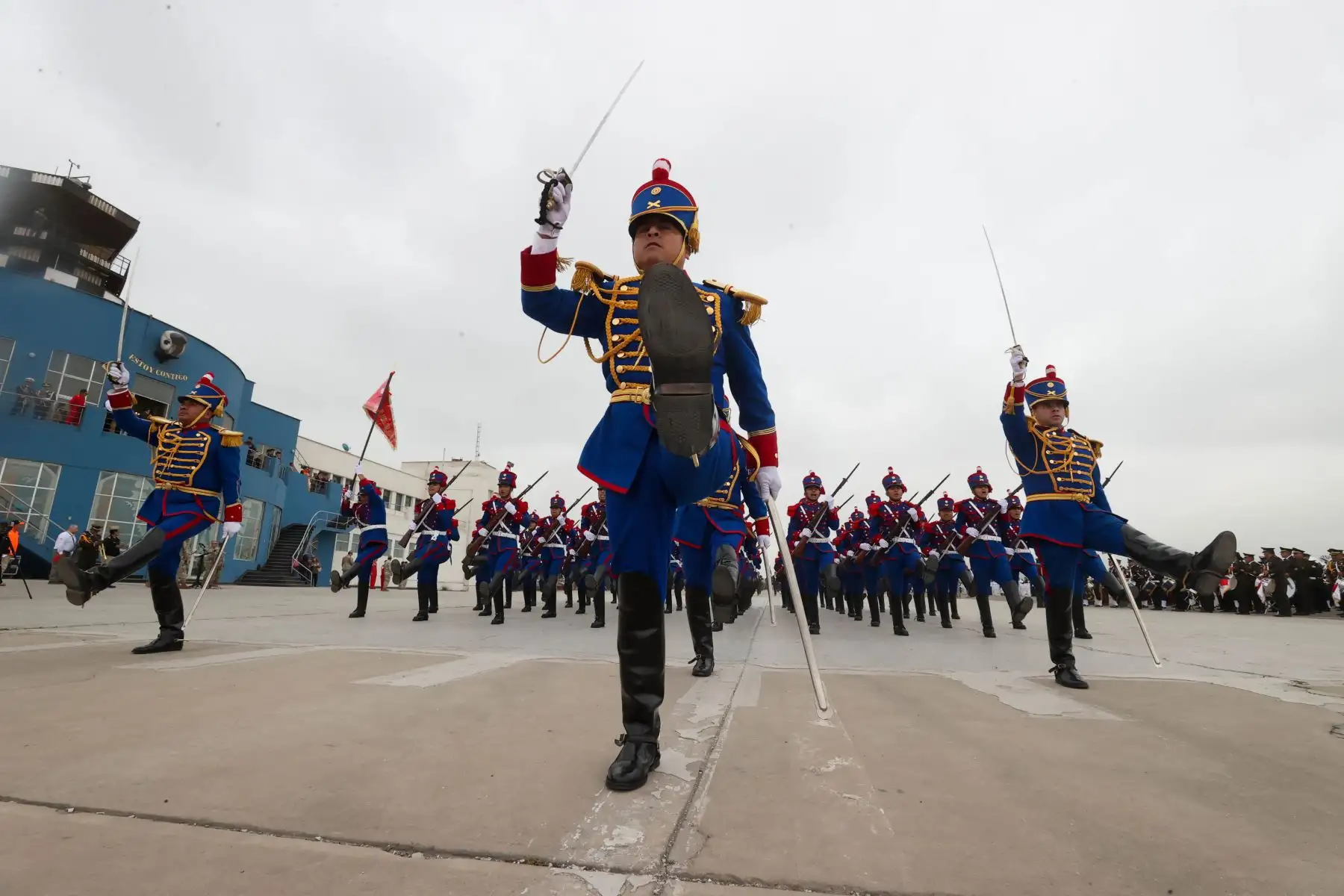Desfile del batallón Húsares de Junín durante el ensayo general de la Gran Parada y Desfile Cívico Militar 2024 desarrollado en la base aérea Las Palmas como parte de las actividades por el 203° aniversario de la Independencia Nacional del Perú.

Foto:Juan Carlos Guzmán Negrini