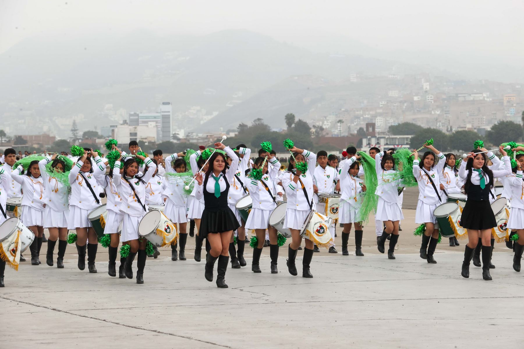 Fiestas Patrias 2024 Delegación del colegio Walter Peñaloza de Huaycán