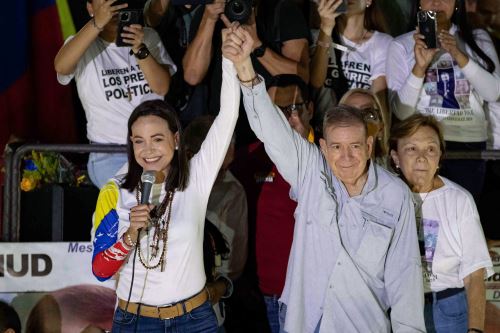 Candidato presidencial venezolano Edmundo González Urrutia, y Corina Machado. Foto: Efe.