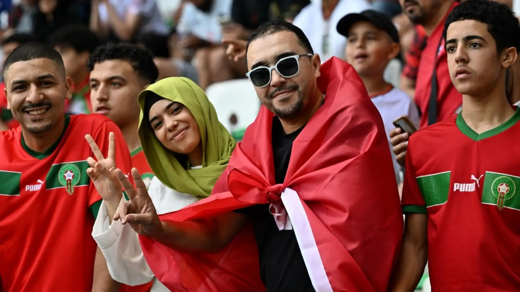 Los aficionados de Marruecos  antes del partido de fútbol masculino del grupo B entre Argentina y Marruecos durante los Juegos Olímpicos de París 2024 en el Estadio Geoffroy-Guichard en Saint-Etienne el 24 de julio de 2024. Foto: AFP