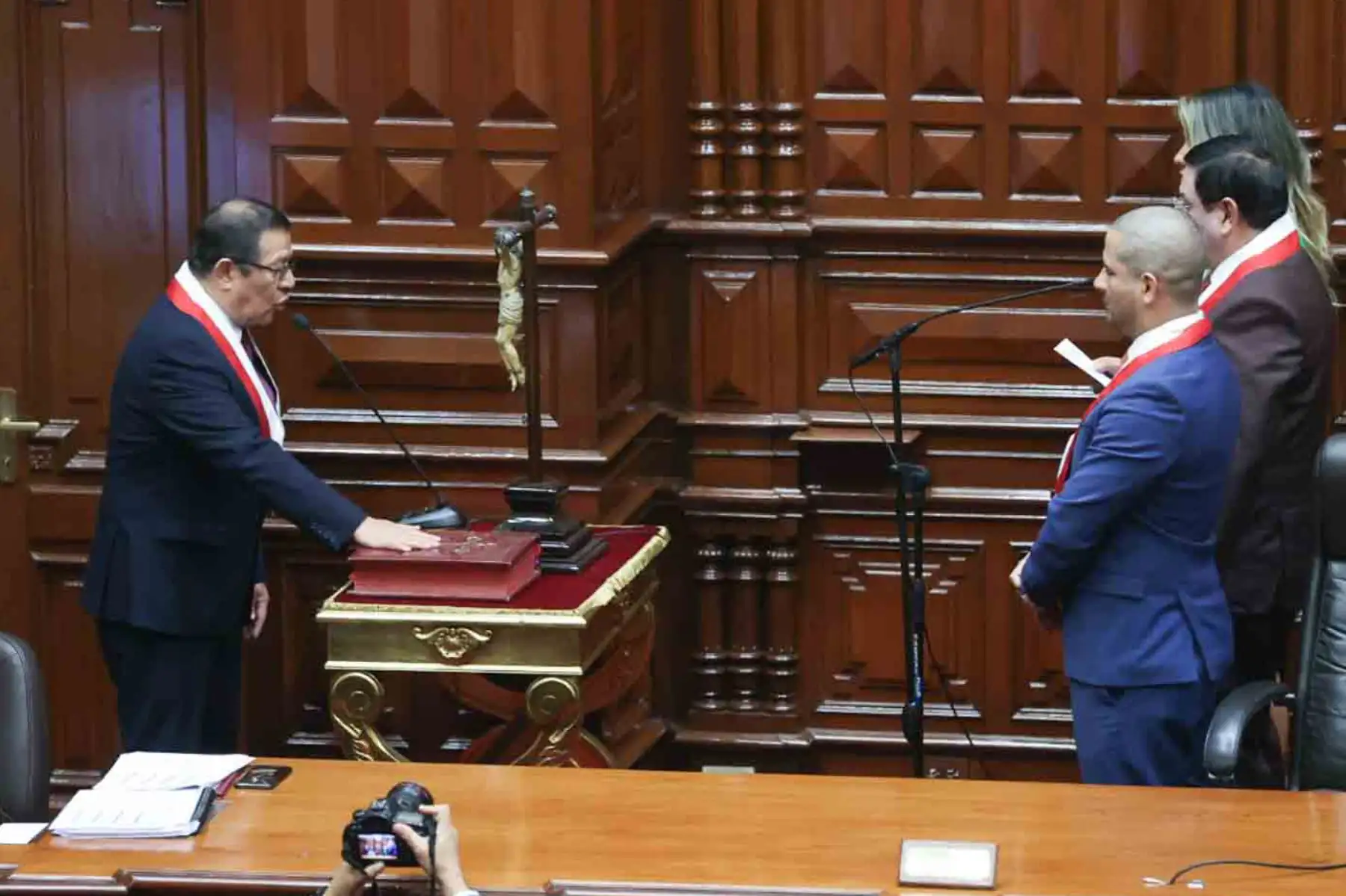 El congresista Eduardo Salhuana Cavides, de la bancada Alianza para el Progreso (APP), fue electo presidente del Parlamento durante el periodo anual de sesiones 2024-2025. Foto: ANDINA/Juan Carlos Guzmán